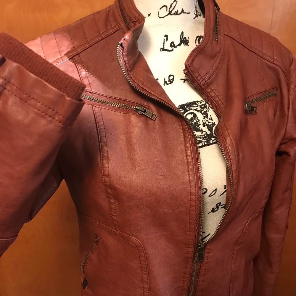 Brown Leather Jacket 🧥